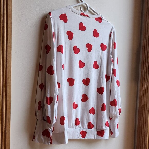 Amazon IVAY Red Heart Printed Long Sleeve Jersey Size Medium - Picture 13 of 16